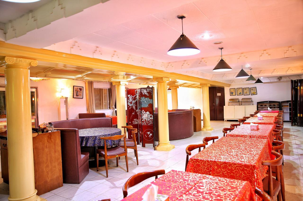Shanghai Hotel NʼDjamena 외부 사진