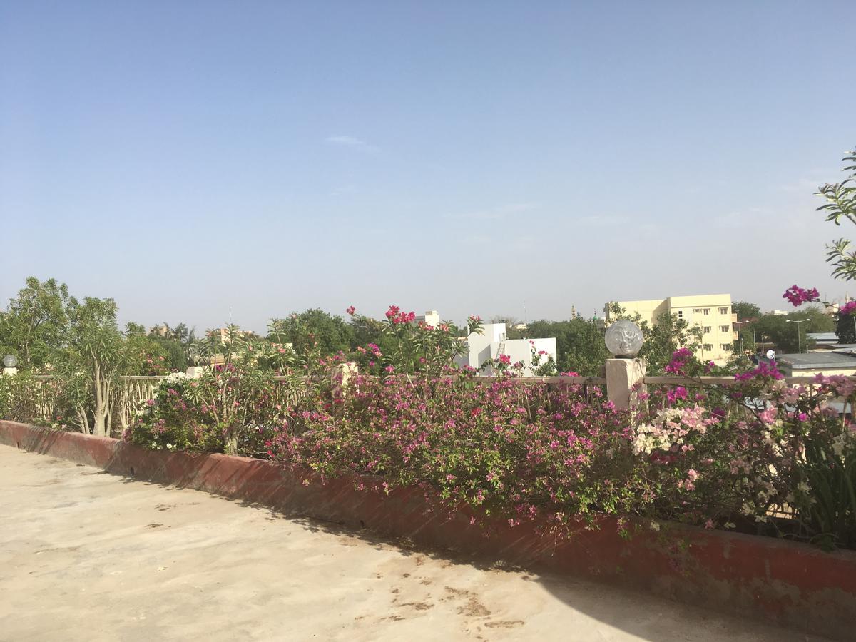 Shanghai Hotel NʼDjamena 외부 사진